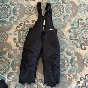 Unisex size 3t black snow suit